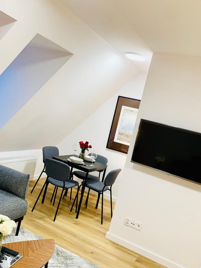 Hotel, Apartament Pod Zlotym Lwem W Samym Centrum Miasta Z Darmowym Parkingiem VII Kladsko Exteriér fotografie