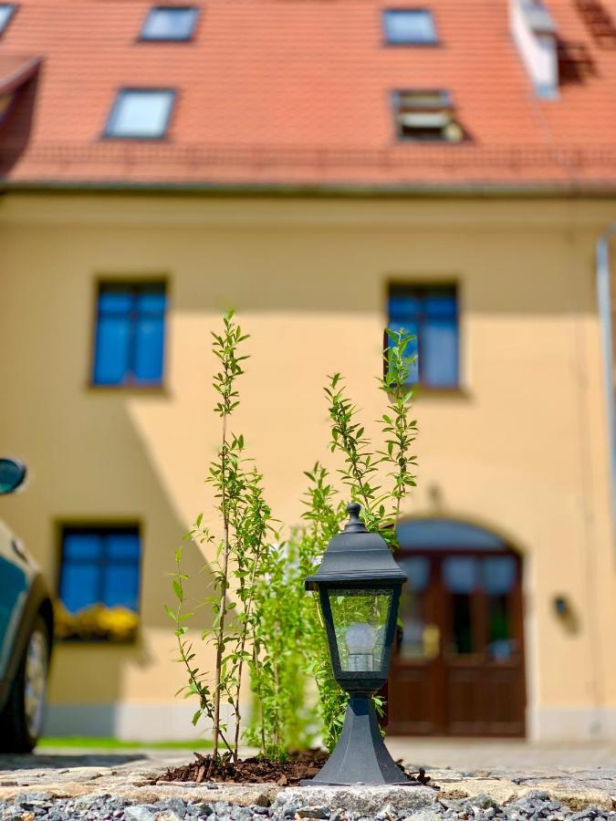 Hotel, Apartament Pod Zlotym Lwem W Samym Centrum Miasta Z Darmowym Parkingiem VII Kladsko Exteriér fotografie